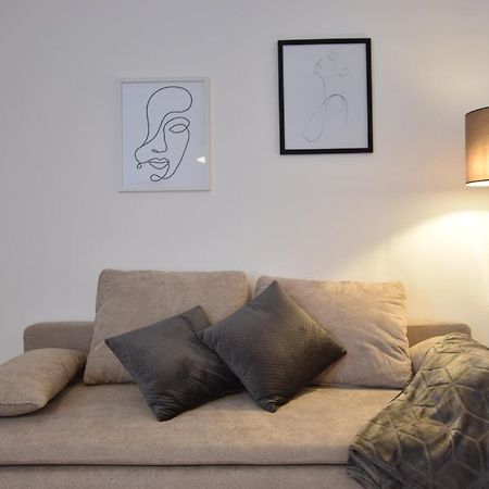 Super Central City Appartement With Free Parking Innsbruck Exterior foto